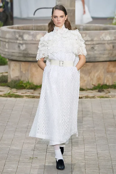 Look 34